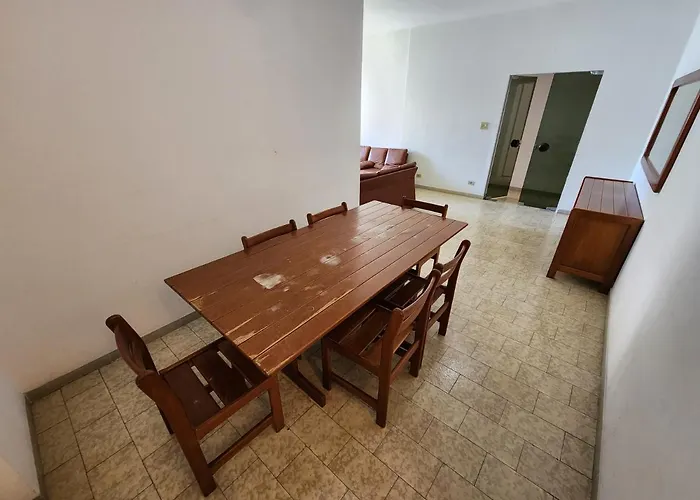Apartamento 3 Quartos , Vista Ao Mar, Pitangueiras , 8 Pessoas , 50 Metros Do Mar